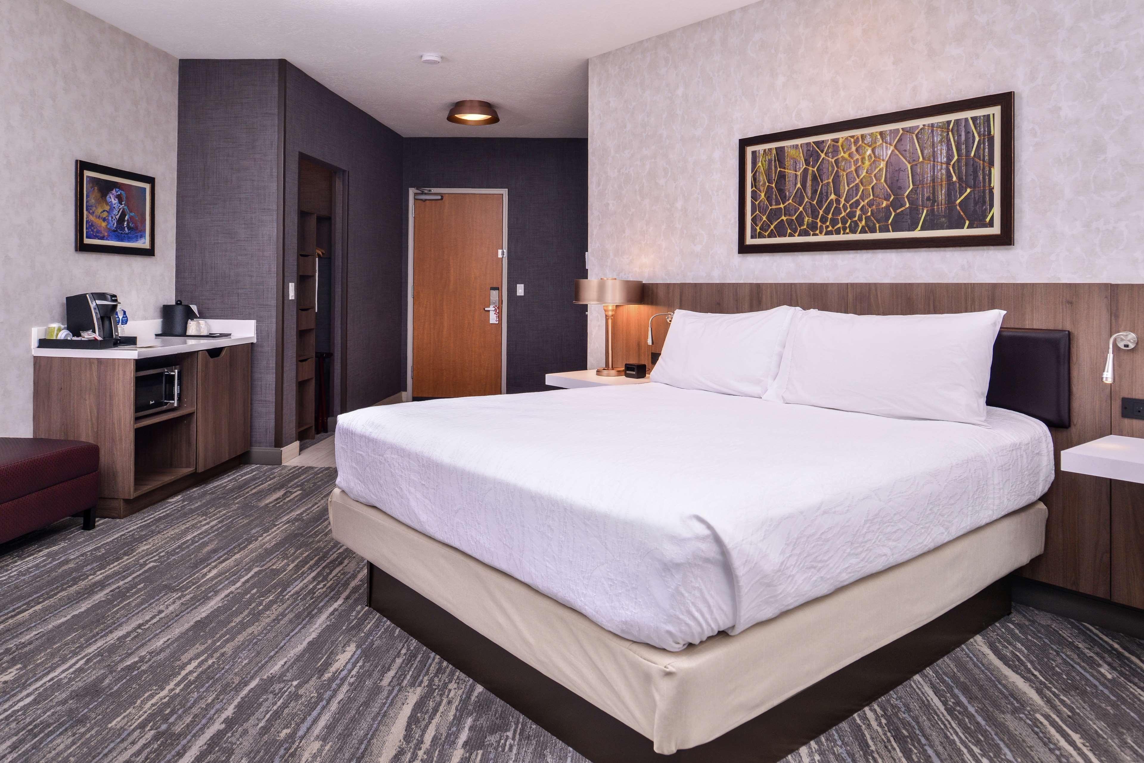 Hilton Garden Inn Бенд Екстер'єр фото