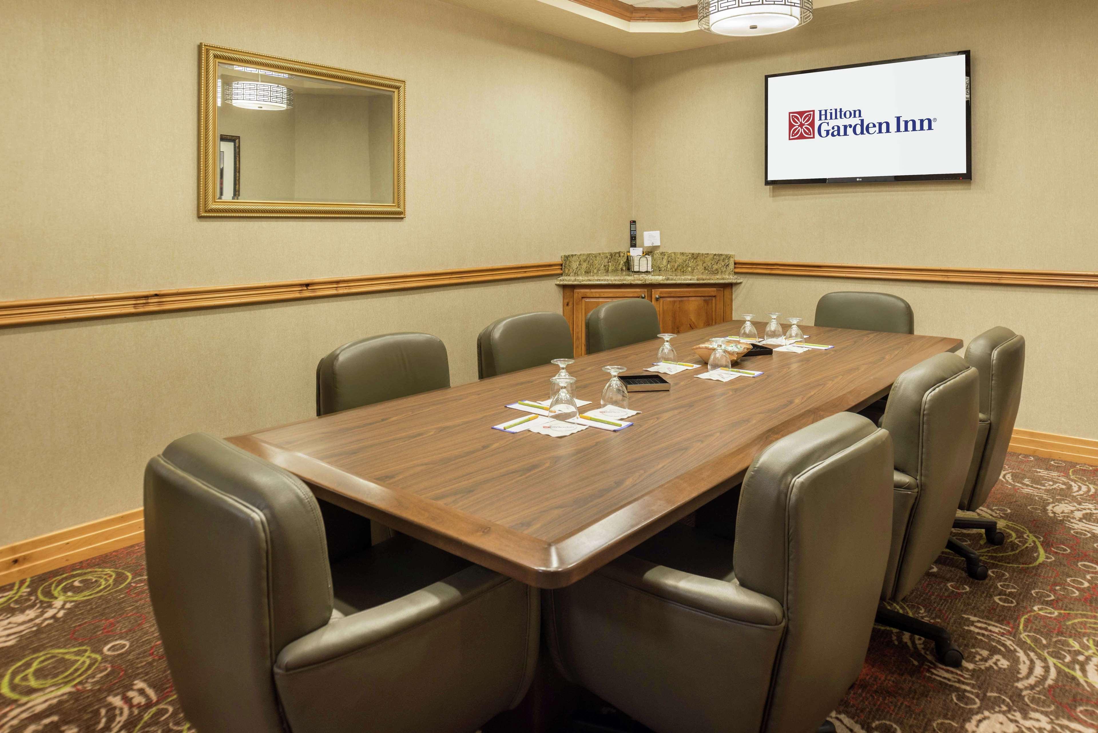 Hilton Garden Inn Бенд Екстер'єр фото