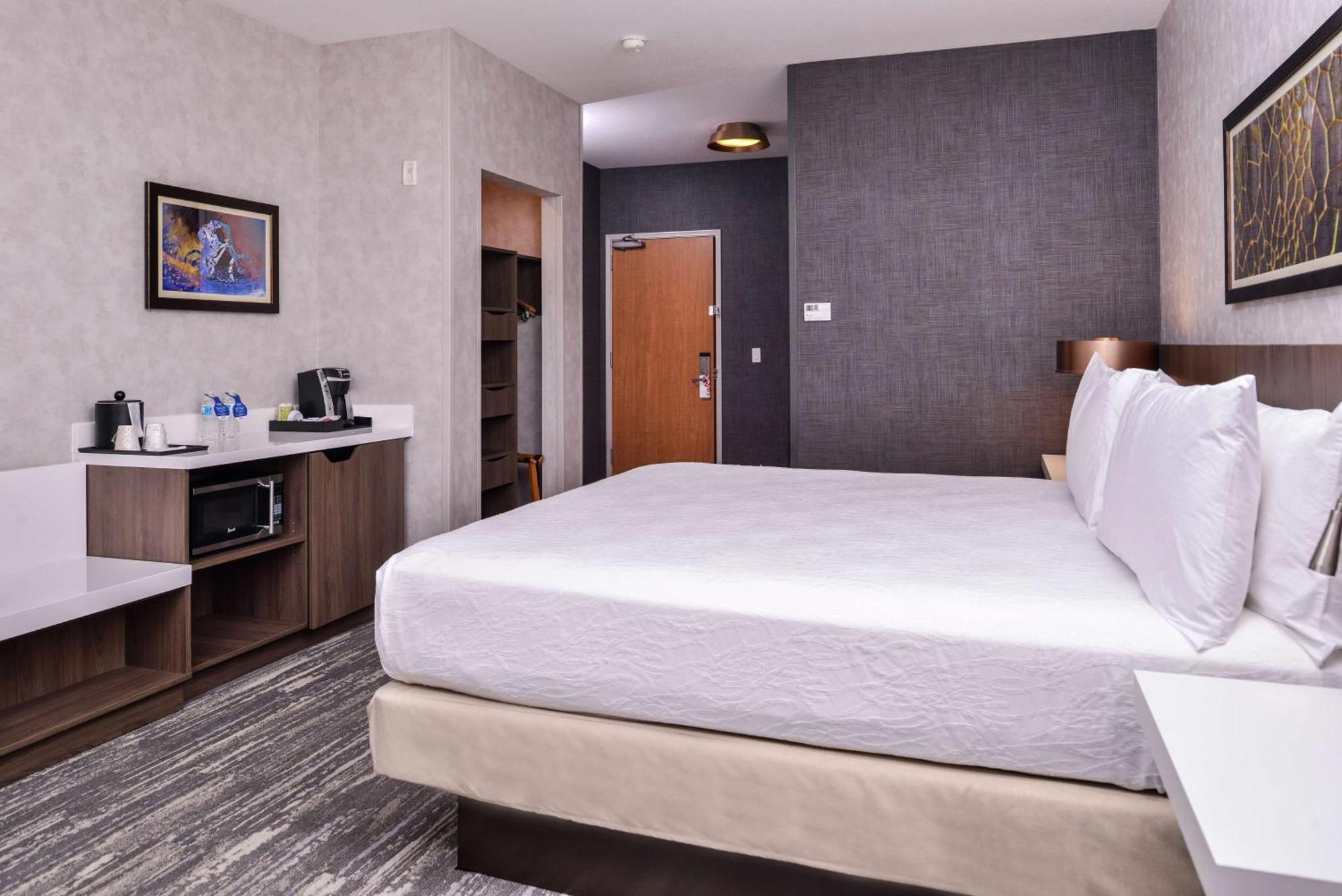 Hilton Garden Inn Бенд Екстер'єр фото