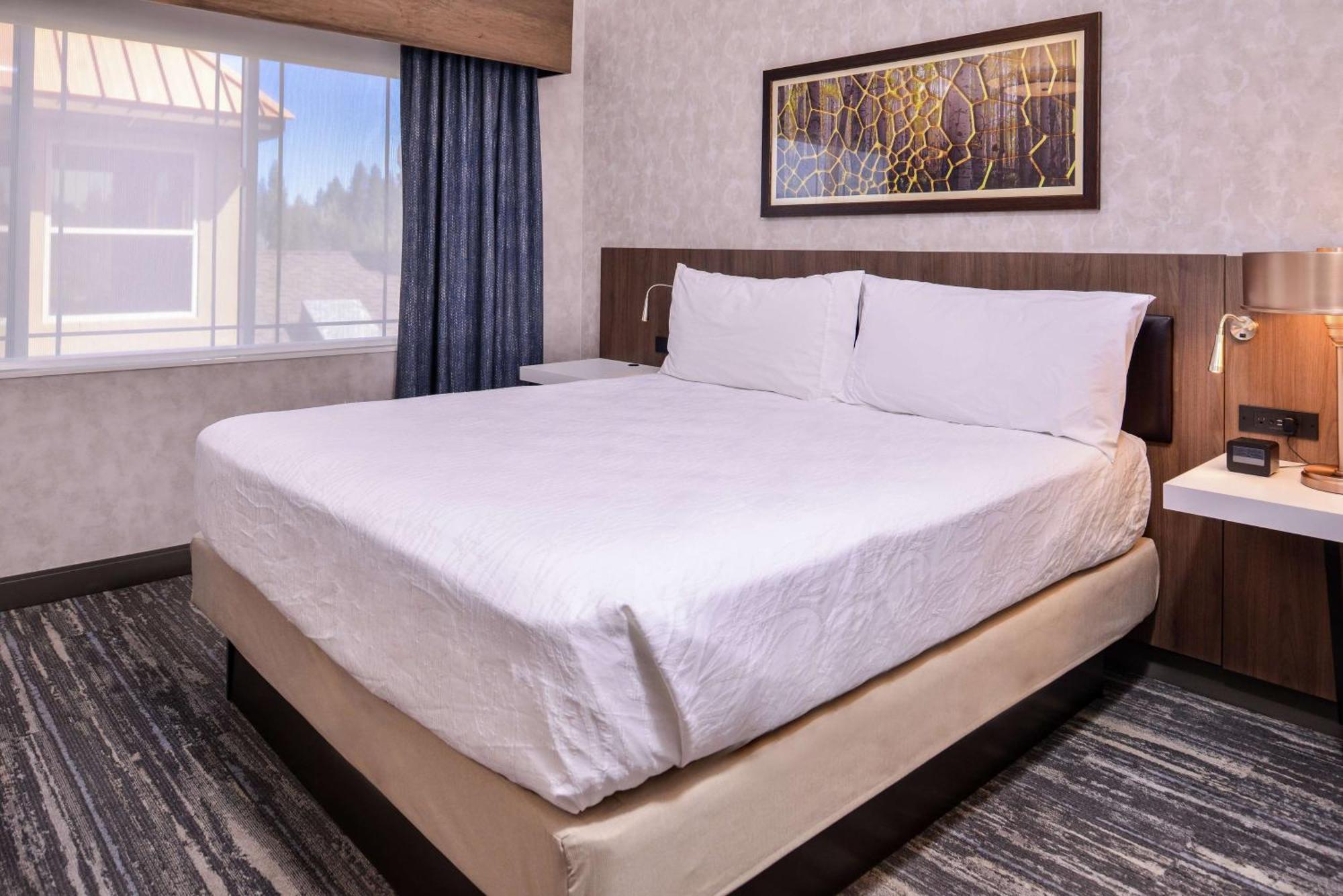 Hilton Garden Inn Бенд Екстер'єр фото
