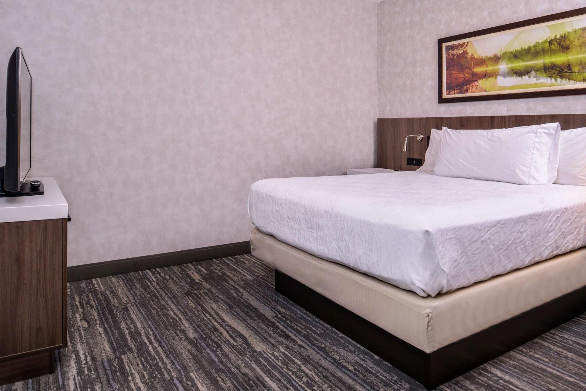 Hilton Garden Inn Бенд Екстер'єр фото