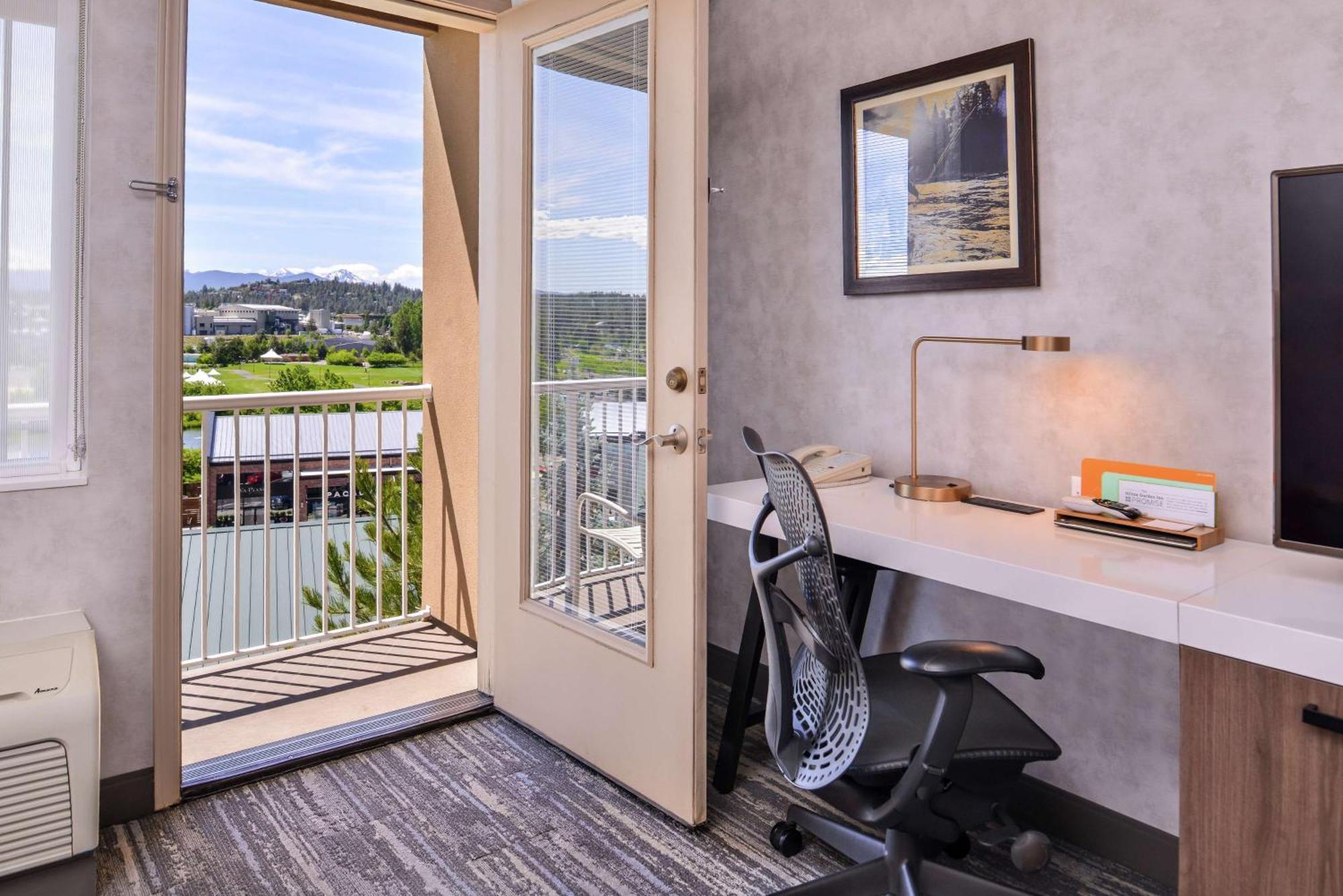 Hilton Garden Inn Бенд Екстер'єр фото